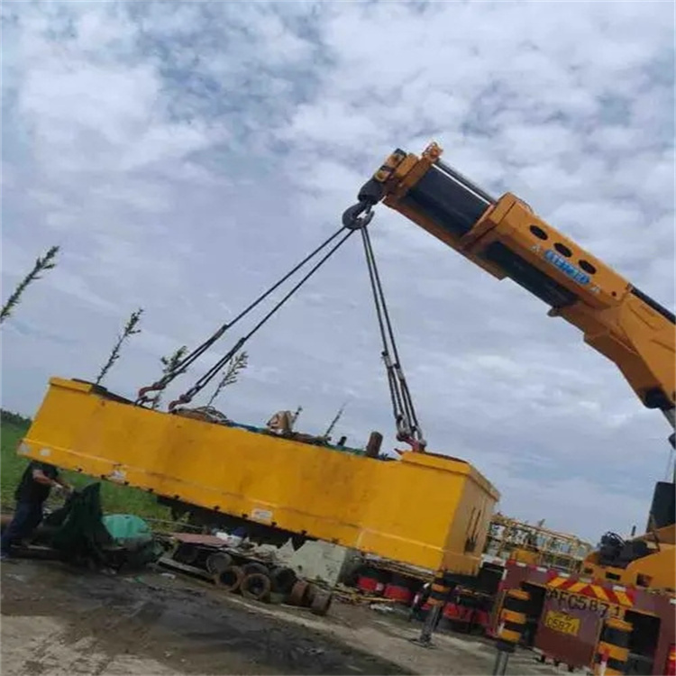 衡南吊车吊集装箱需要多少钱